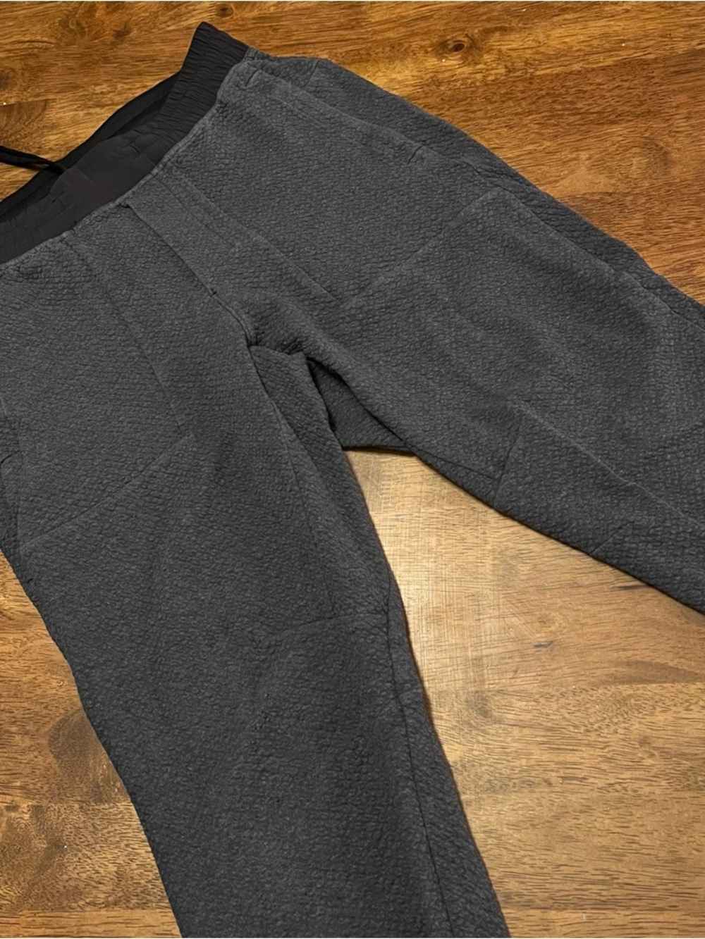 Lululemon At Ease Jogger
Heathered Black Men’s Small - Picture 11 of 16